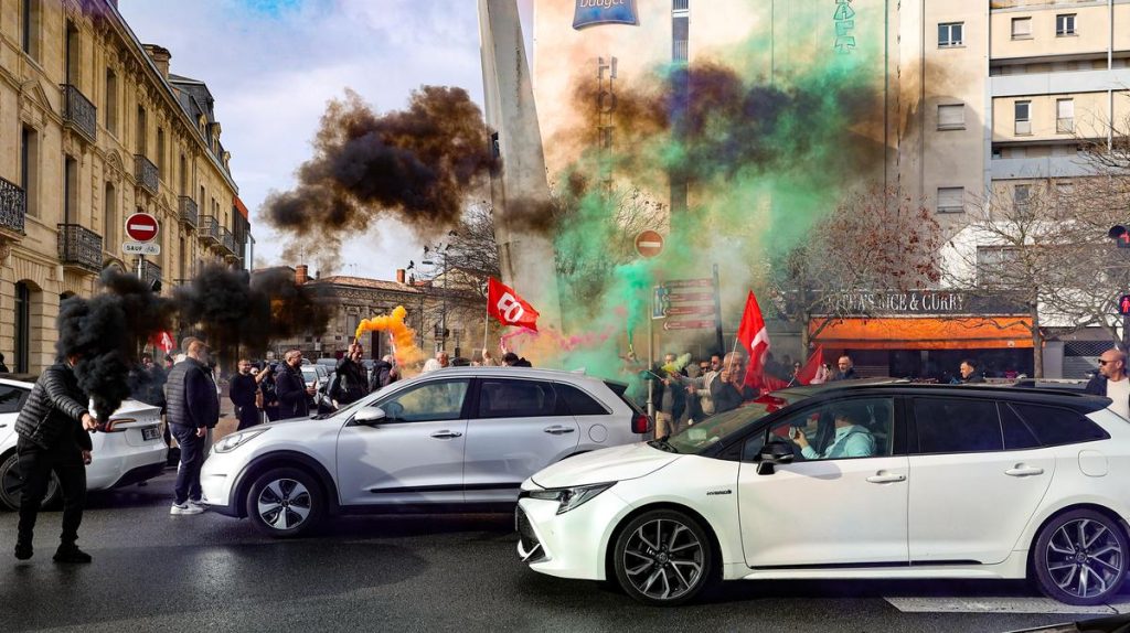 Des chauffeurs VTC en colère à Bordeaux