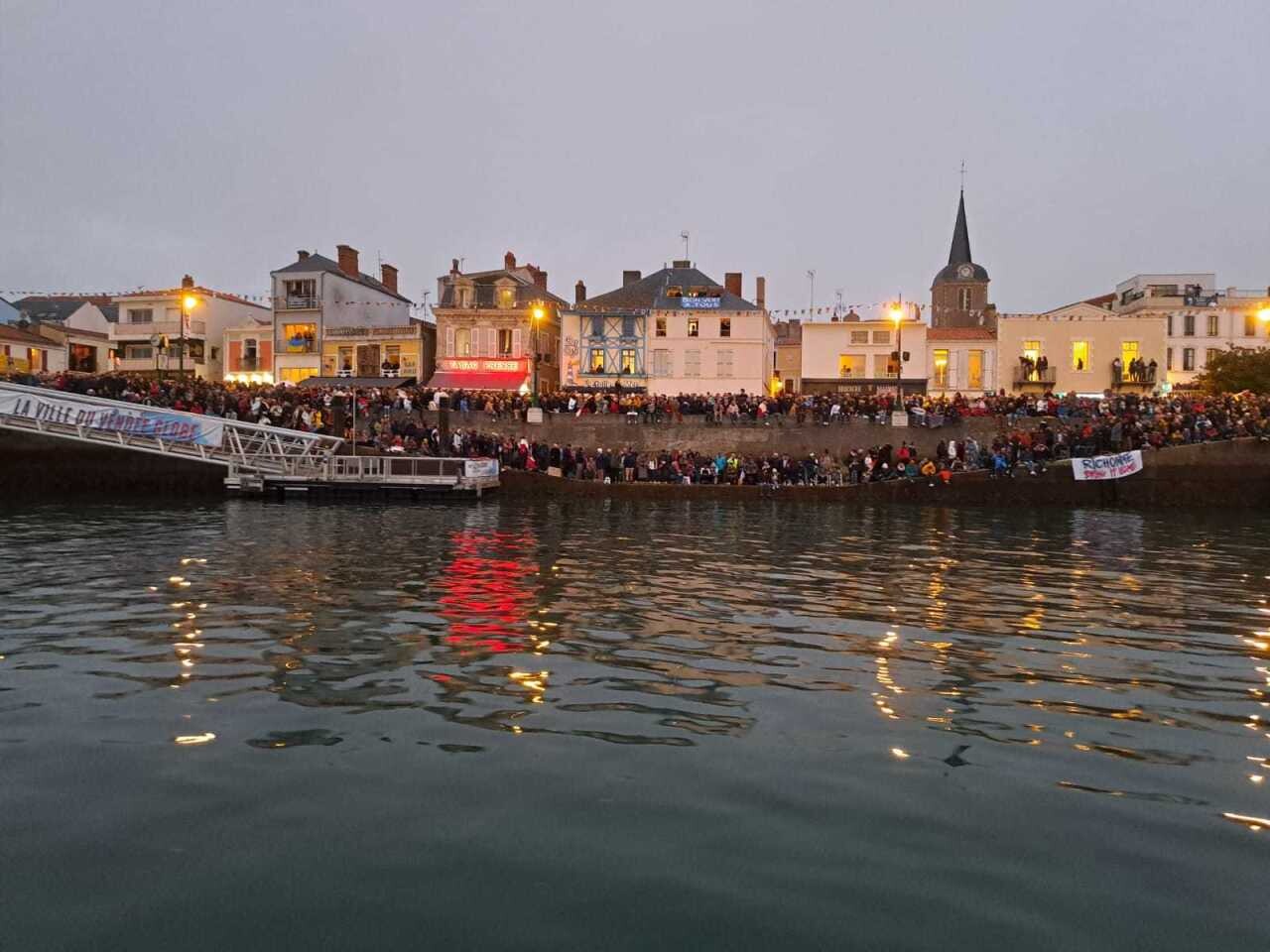 Direct. Vendée Globe 2024. Vidéos, photos, interviews… suivez le défilé des skippers aux Sables-d’Olonne