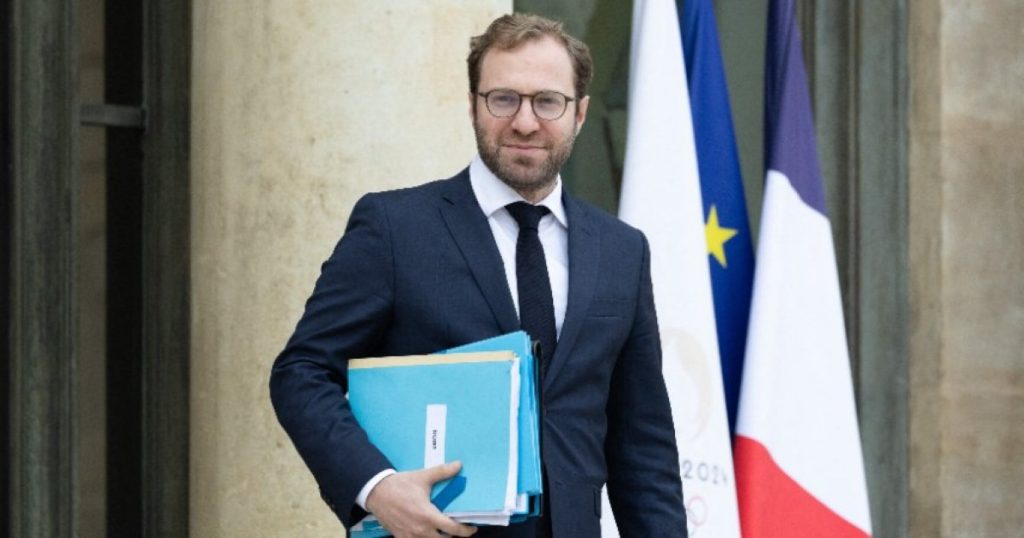 « Attention aux excès d’impôts » : le ministre de l’Économie ne veut pas « matraquer » les entreprises : Actualités