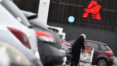 «Je ne laisserai jamais entrer ma fille là-bas…» : témoignages de salariés d’Auchan craignant un plan social – La Voix du Nord