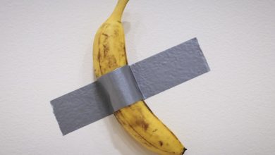 La banane de Maurizio Cattelan, proclamée œuvre d’art, vendue pour 6,2 millions de dollars à New York