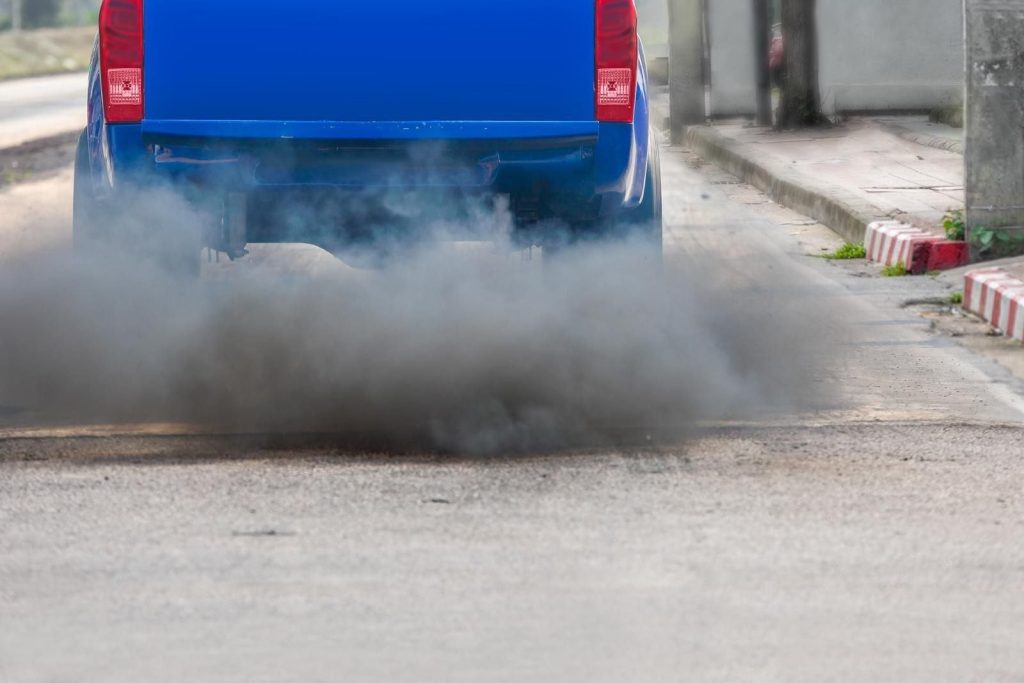 Un entraîneur arrêté pour avoir retiré les filtres à particules des moteurs diesel et engrangé des millions de dollars