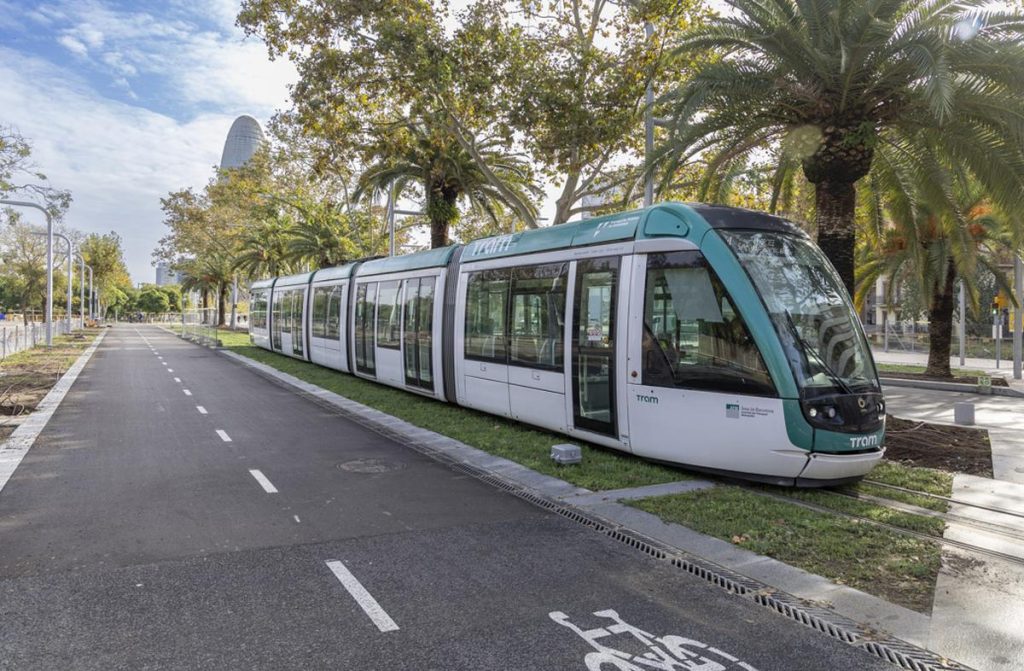 Barcelone adopte la technologie du tramway de Bordeaux, une première en Espagne