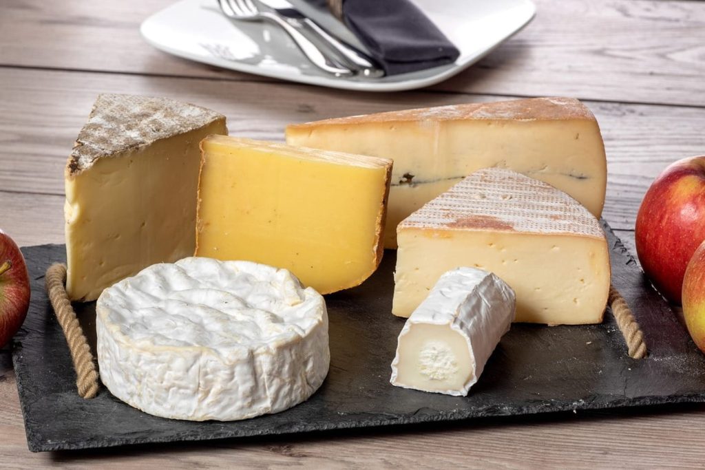 Ces fromages français très appréciés pourraient disparaître des tables et des étagères