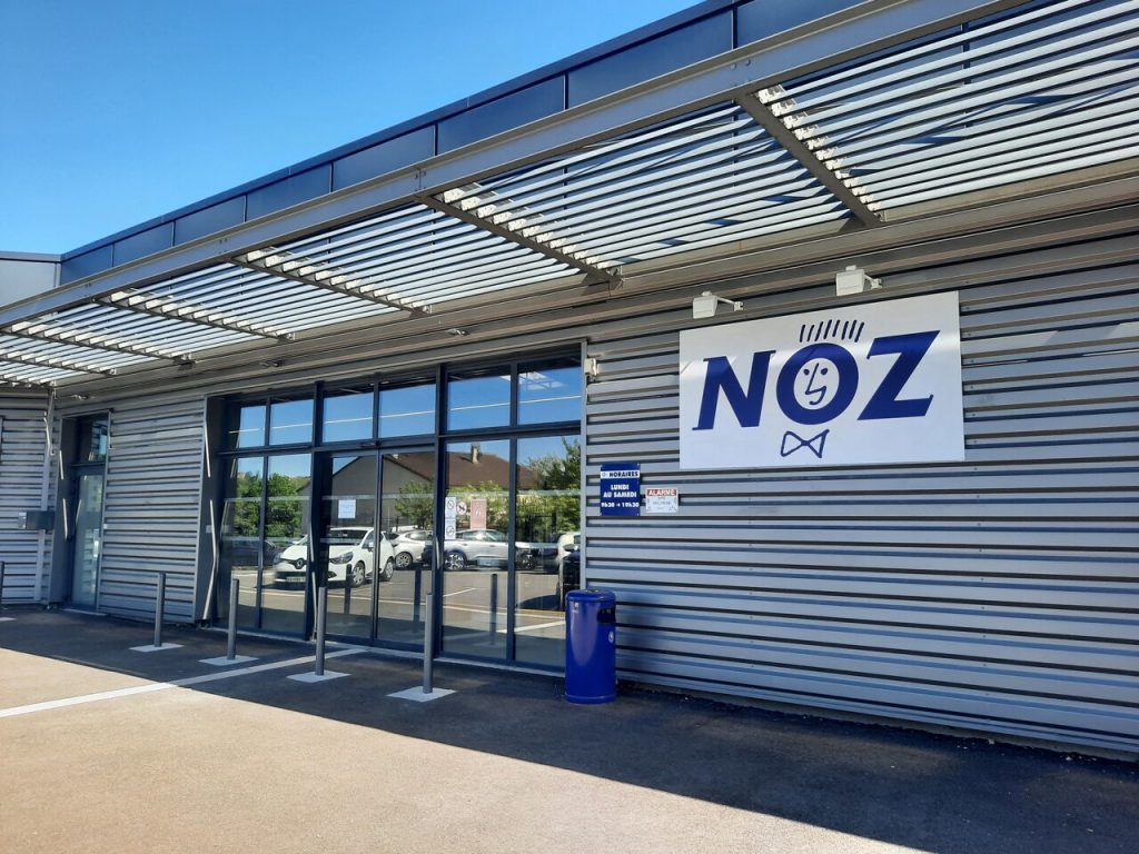 Noz rachète l’intégralité du stock de cette marque de prêt-à-porter, des vêtements à -70% dès décembre