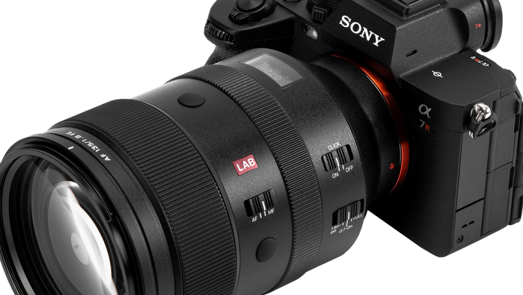 Viltrox lance un impressionnant 135 mm F1.8 en monture Sony