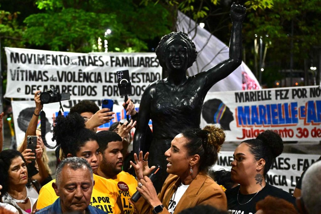 les deux assassins de Marielle Franco, élue et militante noire et LGBT, condamnés