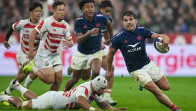 le XV de France fête ses retrouvailles avec Antoine Dupont et le Stade de France en dominant le Japon