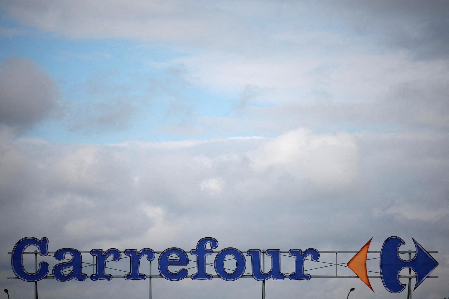 Face à la colère des agriculteurs, Carrefour s’engage à ne pas vendre de viande en provenance des pays du Mercosur