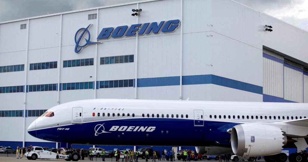 L’avionneur Boeing entame son plan de réduction d’effectifs, avec 2.200 licenciements sur ses sites historiques