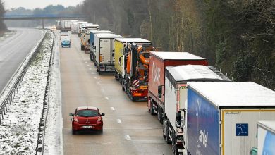 Neige en Bretagne : voici les restrictions de circulation pour les poids lourds et les voitures ce jeudi