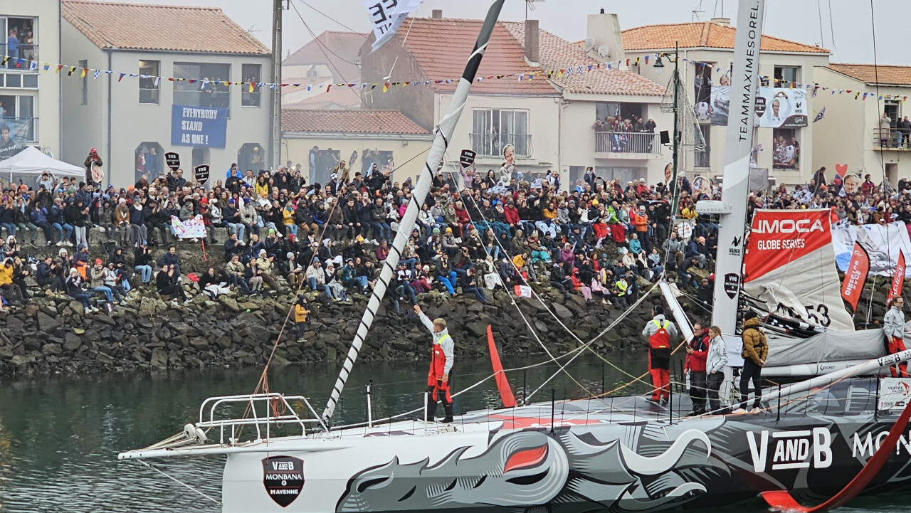 trop de soucis pour Maxime Sorel, déjà contraint de monter sur son mât