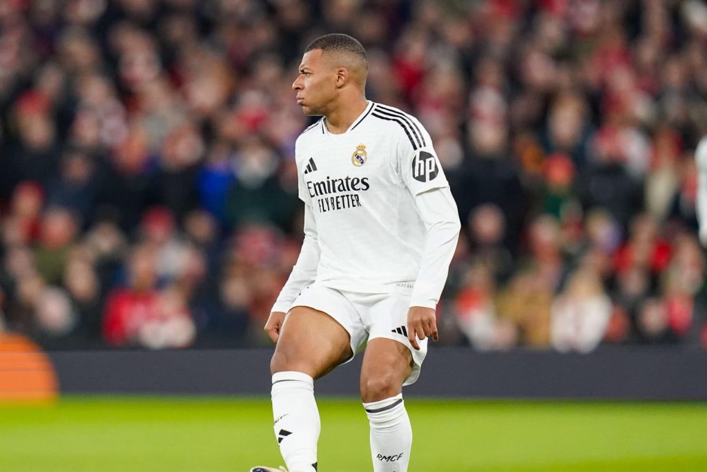 DIRECT. Liverpool – Real Madrid : les Reds logiquement récompensés, Mbappé et Real sanctionnés, suivez le match