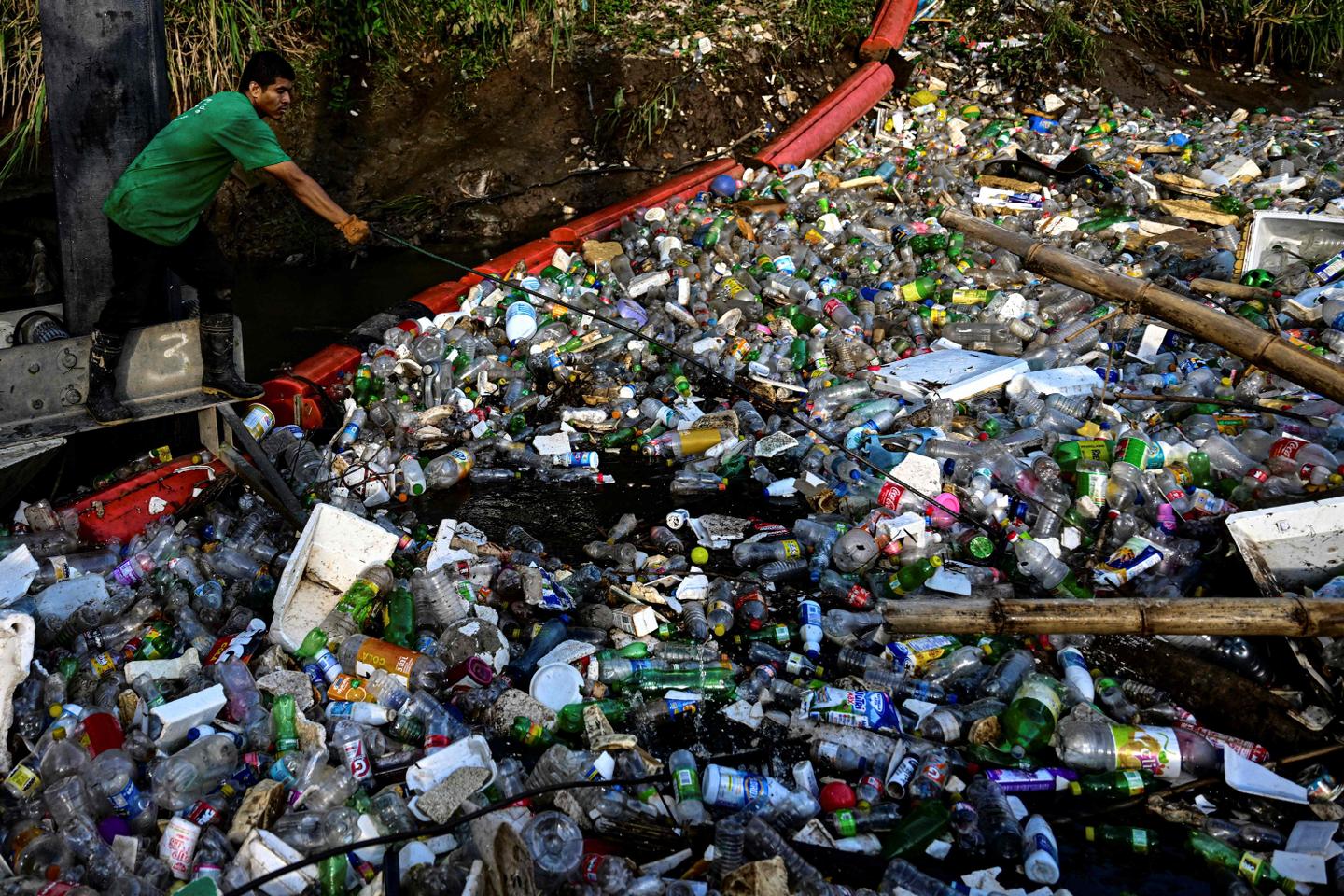 à Pusan, le monde est mis au défi de mettre un terme à une pollution hors de contrôle