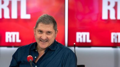 Audiences radio, le match du soir : Yves Calvi ne fait pas de miracle sur RTL, Fabienne Sintès s’envole sur France Inter, « L’After Foot » souffre sur RMC