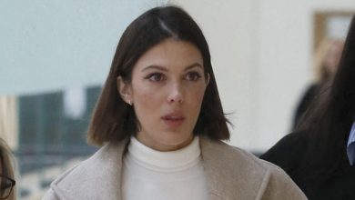 Iris Mittenaere, bien entourée, retrouve son ex Bruno Pelat au tribunal : l’heure de l’affrontement est venue