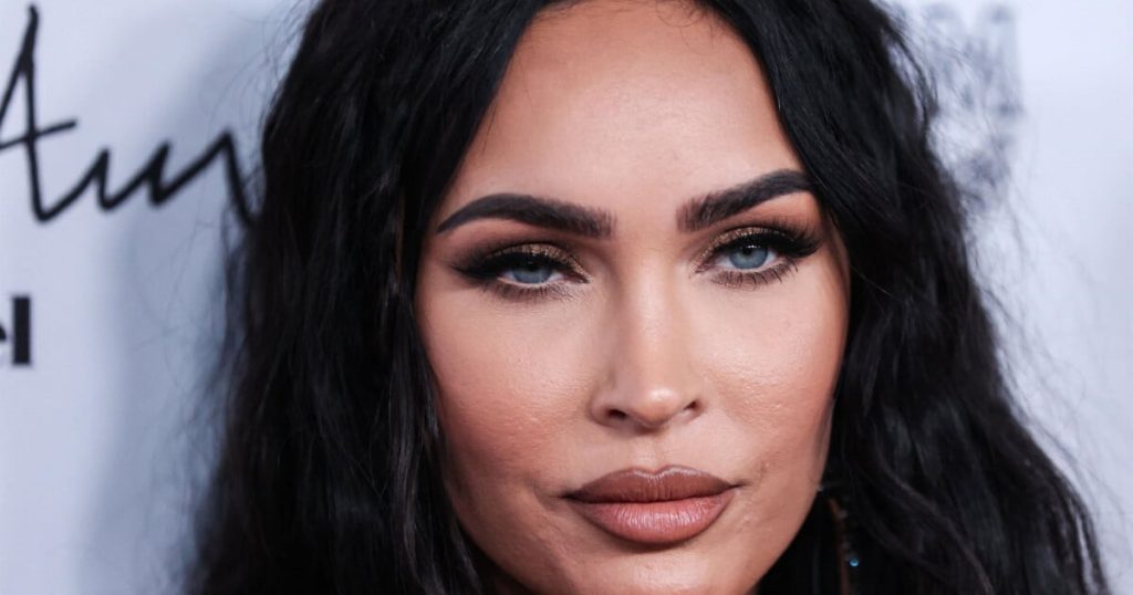 Megan Fox et Machine Gun Kelly bientôt parents : l’actrice enceinte se dévoile de la manière la plus simple