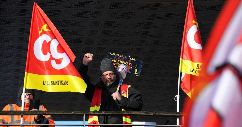 les syndicats appellent à la grève le 21 novembre et menacent de mobilisation en décembre