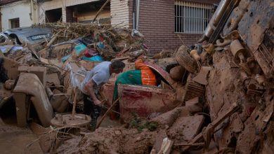 Après les inondations en Espagne, la lente et difficile recherche des disparus