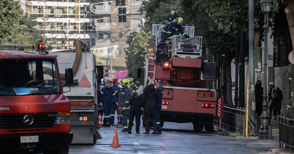 La police antiterroriste arrête un homme après une explosion meurtrière à Athènes