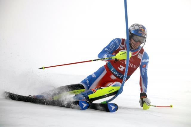 Clément Noël écrase le premier tour du slalom de Gurgl