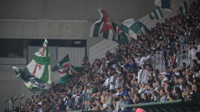 Le match de Ligue 2 entre l’Étoile Rouge et Troyes arrêté