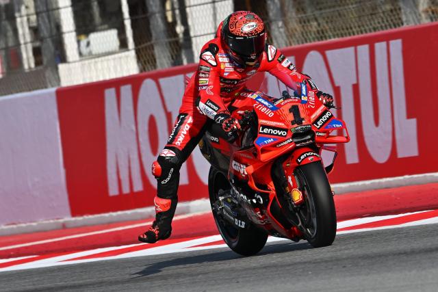 Francesco Bagnaia remporte le sprint à Barcelone devant Enea Bastianini et Jorge Martin et revient à 19 points de l’Espagnol