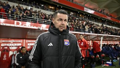 « Je suis déçu du résultat pour mes joueurs », déplore Pierre Sage après le match nul de l’OL à Reims.