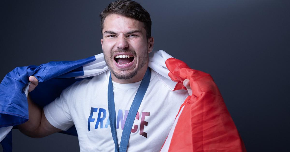 Antoine Dupont sacré meilleur joueur du monde après son titre olympique