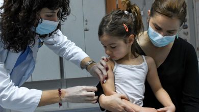 augmentation des cas dans le monde sur fond de stagnation de la couverture vaccinale