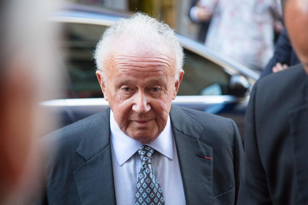 Philippe Bouvard, 95 ans et « un peu fatigué » : son entourage professionnel franc sur son état de santé