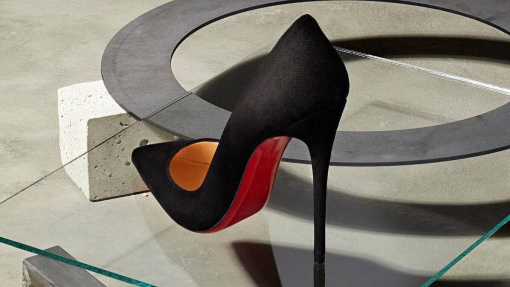 Un employé de Louboutin soupçonné d’avoir volé près de 1,5 million d’euros de marchandises