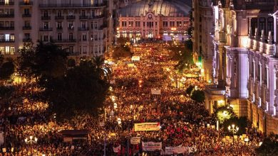 des dizaines de milliers de Valenciens dans la rue contre Carlos Mazón, le président régional – Libération