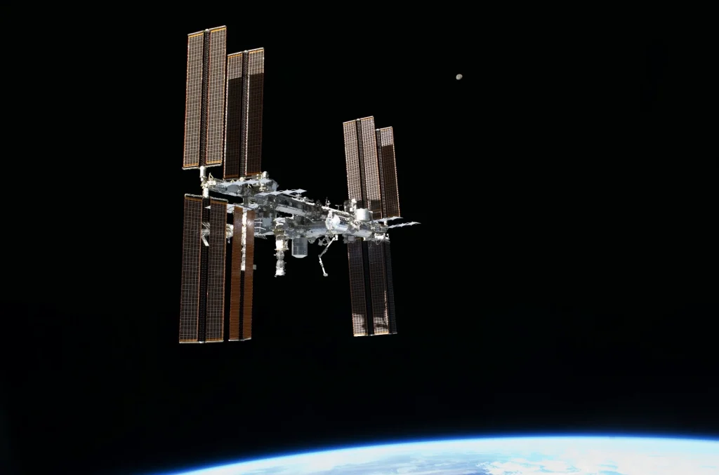 ISS – La fuite qui met dos à dos les Russes et la NASA | Inhabituel