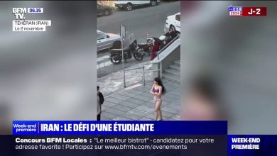 une étudiante se déshabille sur le campus de l’université de Téhéran pour protester en faveur des droits des femmes