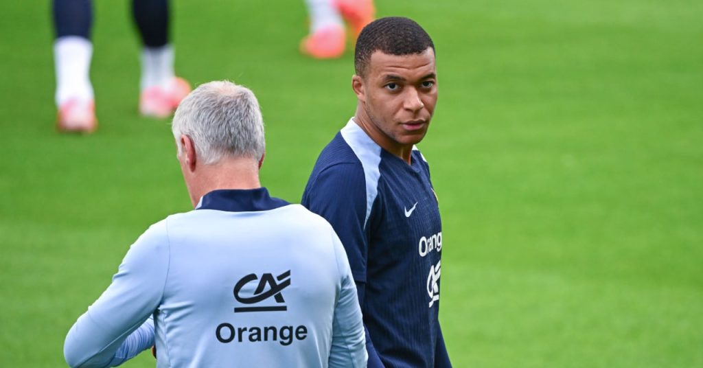 « Qu’il arrête de sortir en boîte », Deschamps n’en peut plus de Mbappé