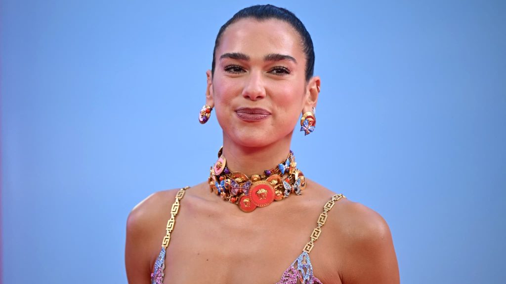 Dua Lipa annule la partie indonésienne de sa tournée asiatique pour des raisons de sécurité