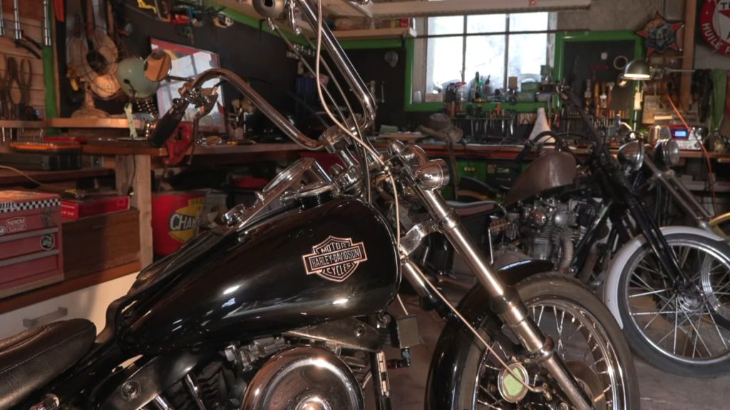 il vend la moto de Johnny Hallyday pour financer sa retraite