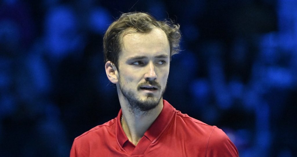 ATP – Finales ></img> Cesare, ramasseur de balle au Masters de Turin : « Quand Daniil Medvedev est sur le terrain, nous devons être très attentifs et rapides. Il veut toujours recevoir deux ballons de la gauche et deux ballons de la droite »