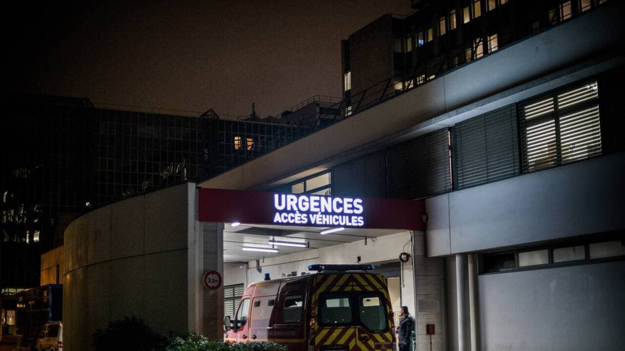 Dans le coma après avoir sauté d’une voiture en marche, une jeune femme est décédée à l’hôpital