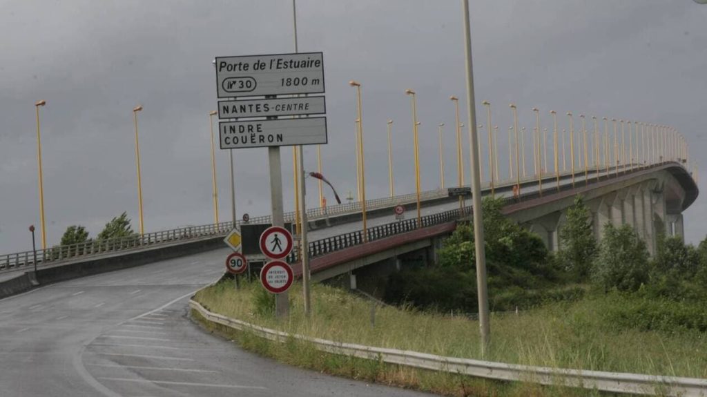 Tempête Caetano. Les ponts de Cheviré et de Saint-Nazaire fermés, les ferries de la Loire arrêtés