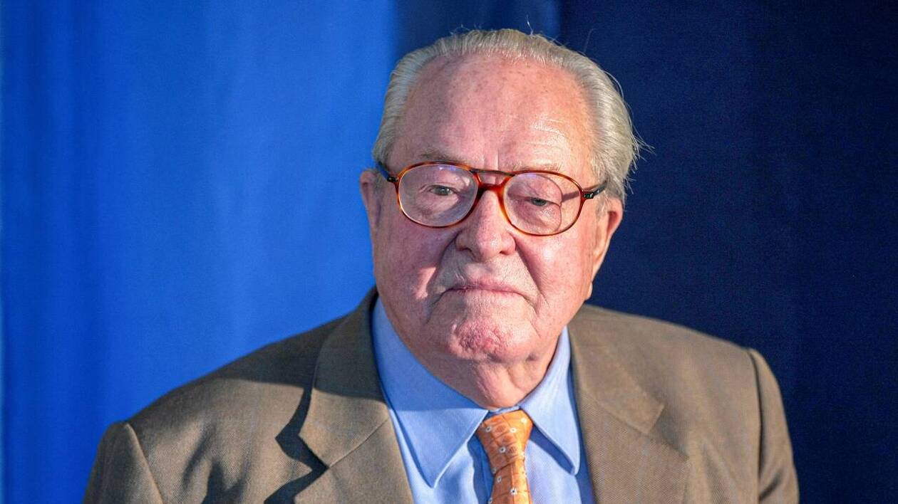 Jean-Marie Le Pen, 96 ans, est hospitalisé depuis le début de la semaine pour « analyses »