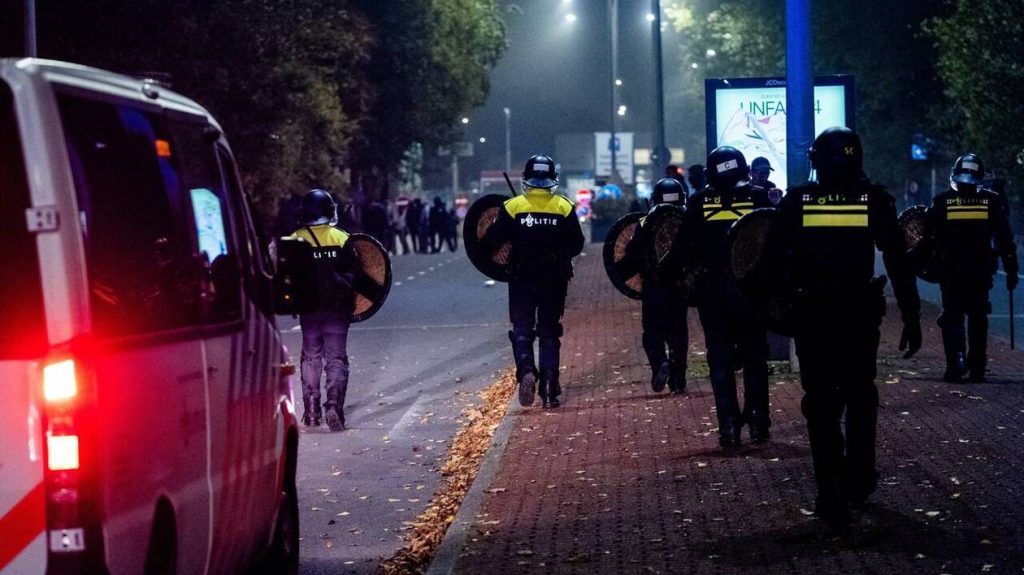 Israël envoie des avions de secours après un « incident très violent » à Amsterdam entre supporters