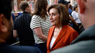 Nancy Pelosi pointe la responsabilité de Joe Biden après la défaite de Kamala Harris