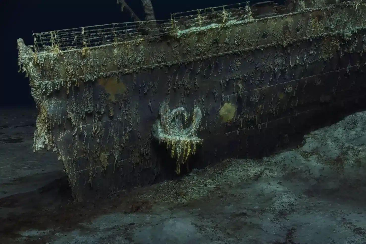 voici à quoi ressemble vraiment le Titanic au fond de l’eau