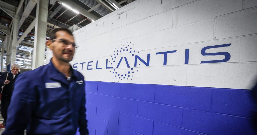 Malgré une forte baisse de production, Stellantis maintient ses usines… en France et pour le moment