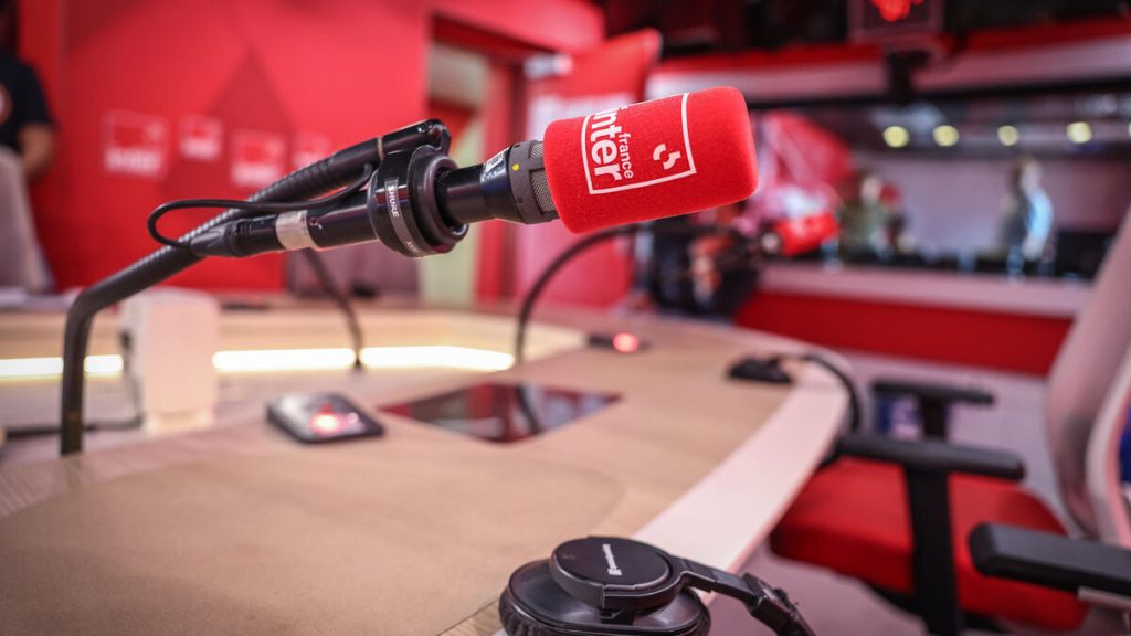 Audiences radio : France Inter au plus haut, bataille entre Franceinfo et RTL, Nostalgie et Europe 1 s’envolent