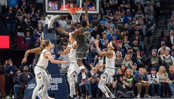 Les Wolves font tomber les Nuggets au bout du suspense • Basket USA