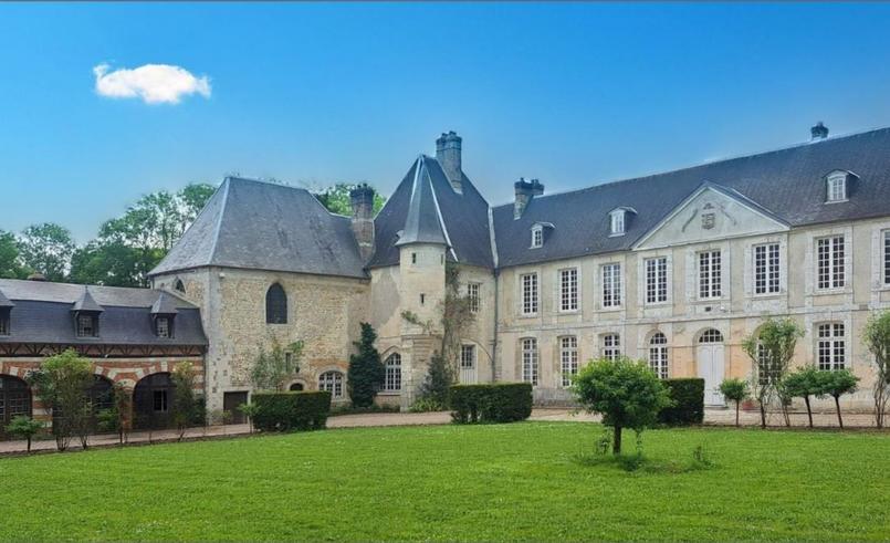 Ce château normand du XVème siècle, en parfait état, recherche un acquéreur