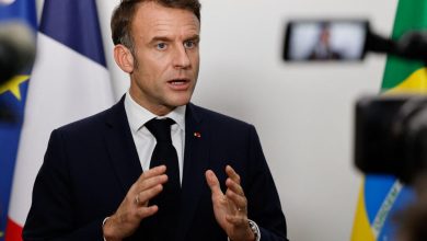 « Ils sont complètement stupides » : Emmanuel Macron s’en prend verbalement aux Haïtiens qui ont limogé leur Premier ministre